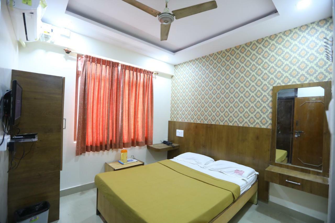 Hotel Embassy Bangalore Eksteriør billede